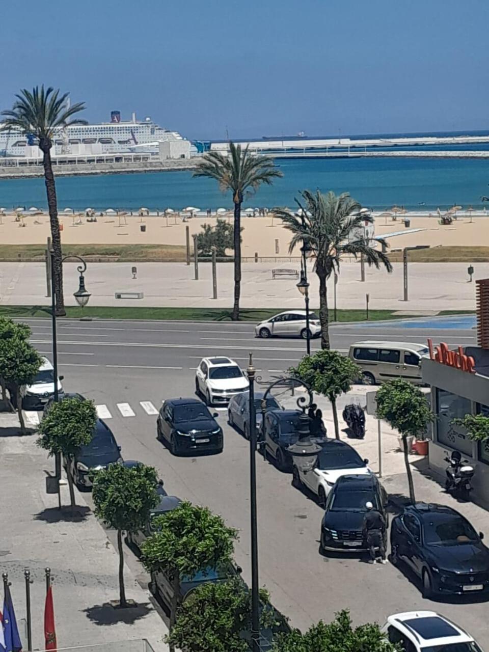 Dos Minutos De Playa Tanger